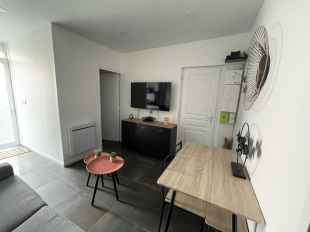 - Le Nuage - Unique, Espace Spa Privatif Et Jardin Avec Plancha Et Salon Privatif, Stationnement Public Gratuit Niort Exteriör bild